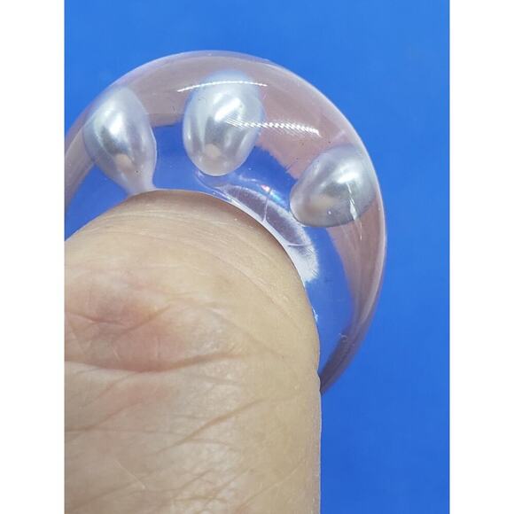 Lucite Resin Dome Ring Size 7.75 Clear with Faux Pearl bubbles Y2K Retro - Picture 4 of 13